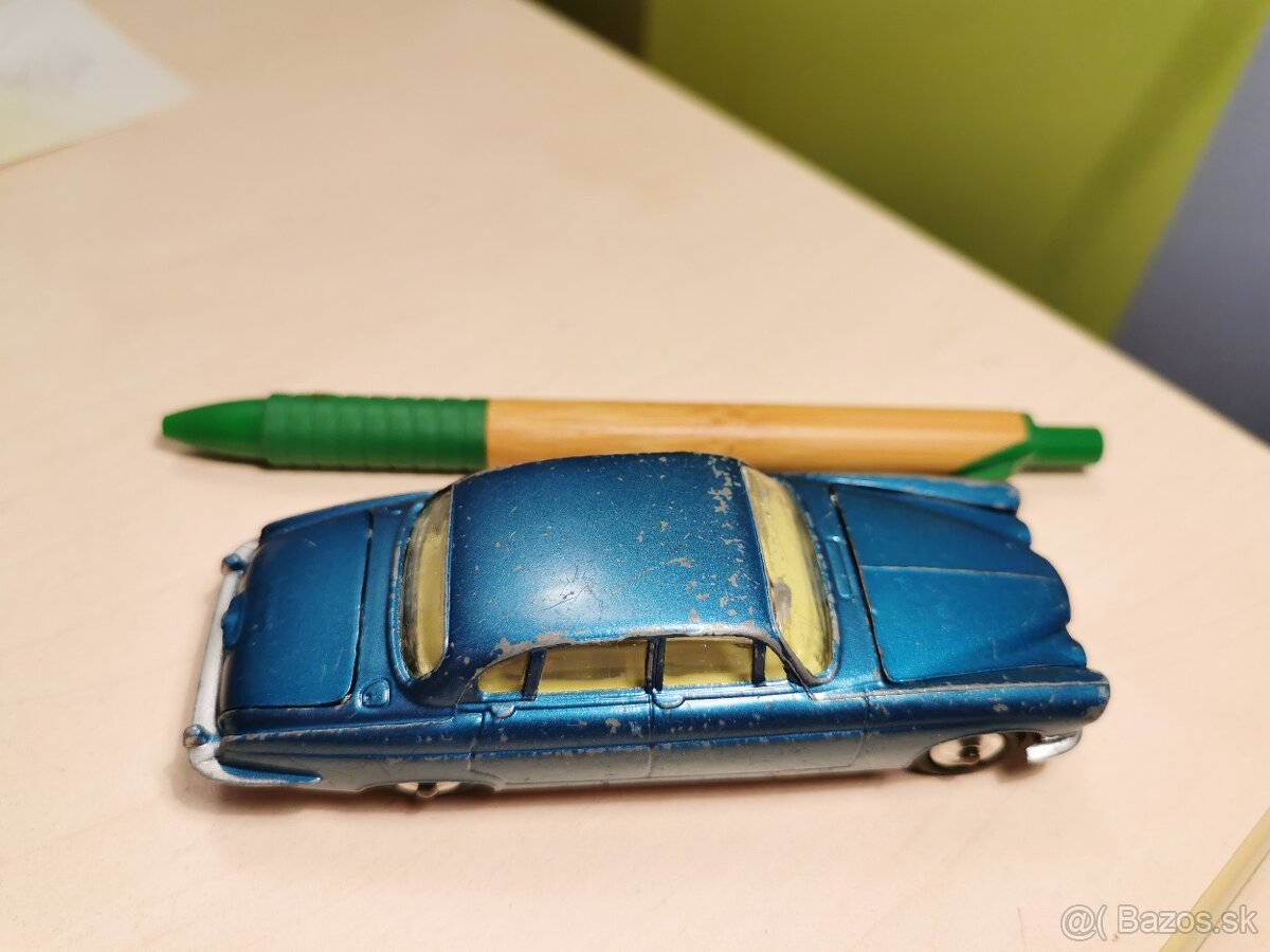 Corgi toys Jaguar Mark X - 3