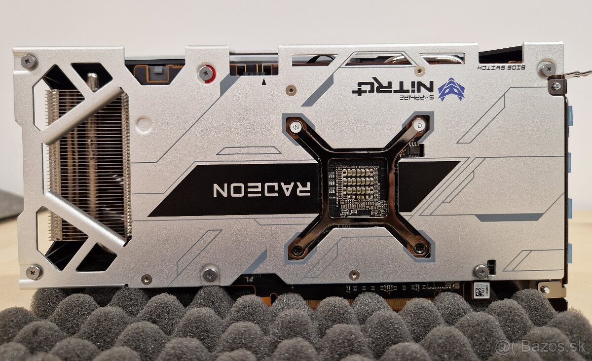 AMD Radeon RX 6600 XT Sapphire Nitro + - 3