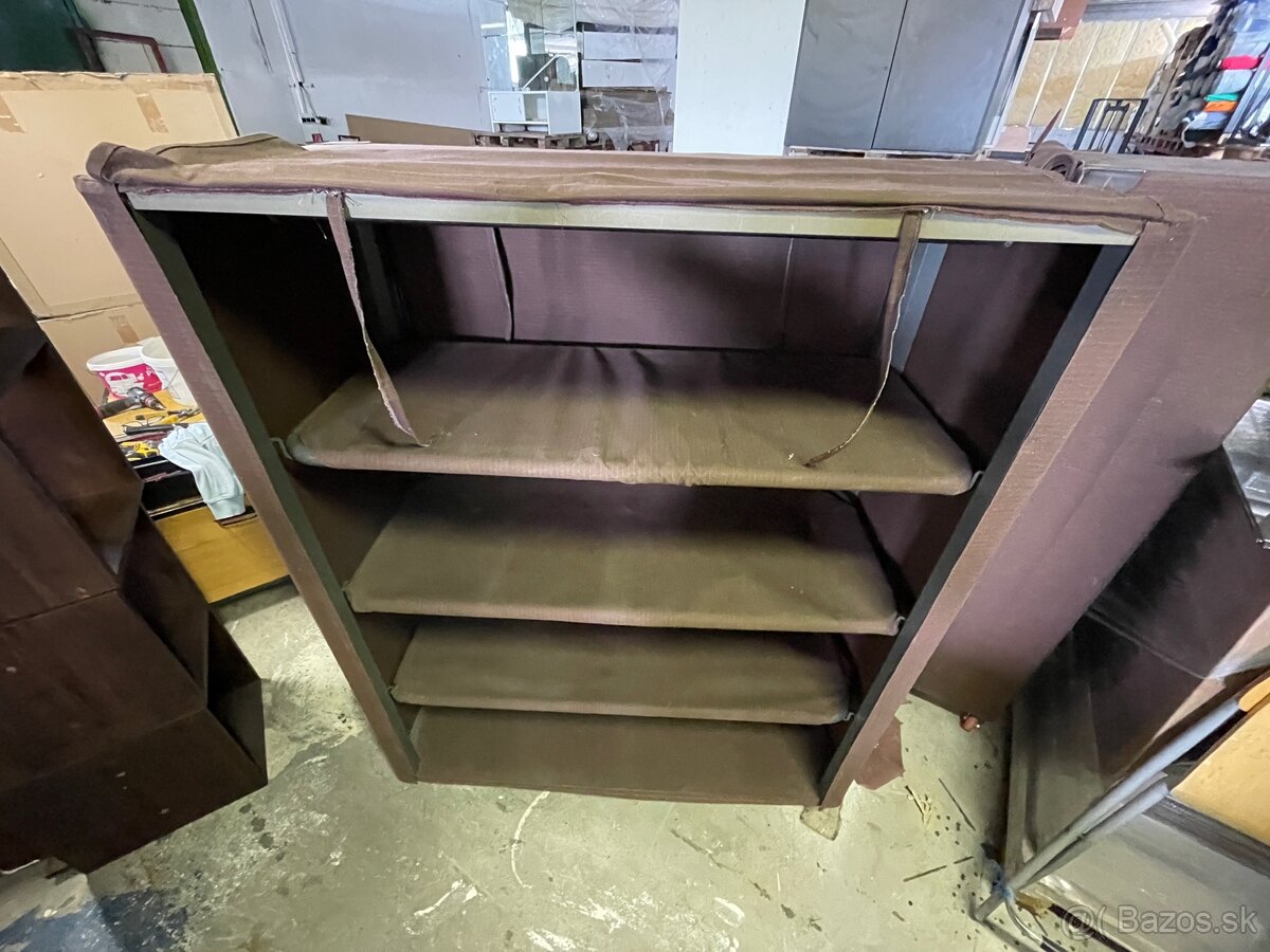 Policový stojan - 3