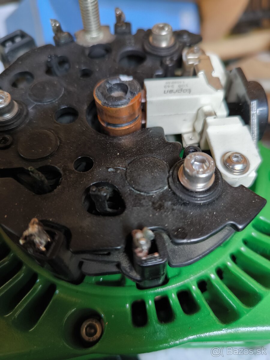 Alternátor Bosch 70A - 3