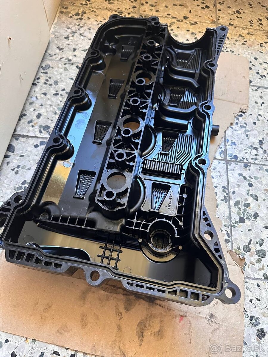 víko ventilu (alebo víko valcovej hlavy) Mazda 6GH - 3