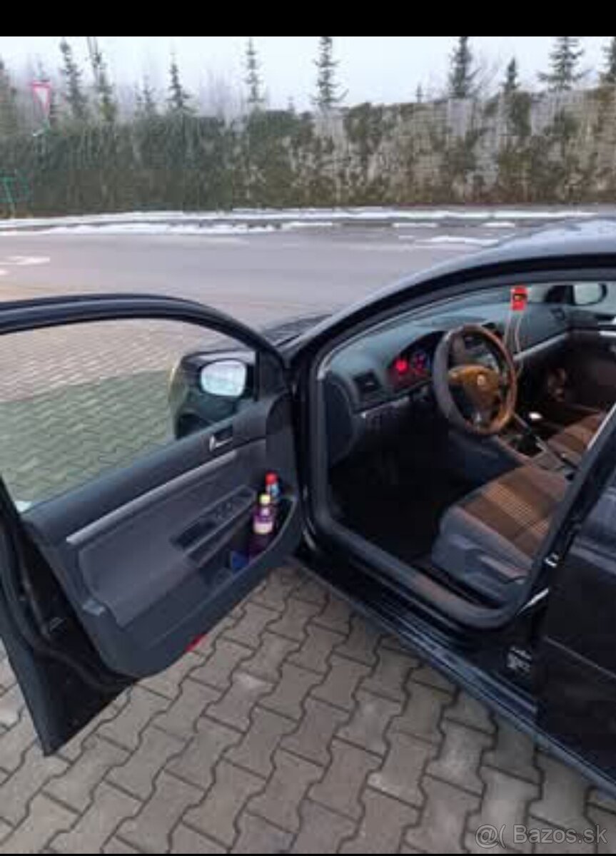Volkswagen Golf 5 1.4, Comfortline, klima, komplet servis - 3