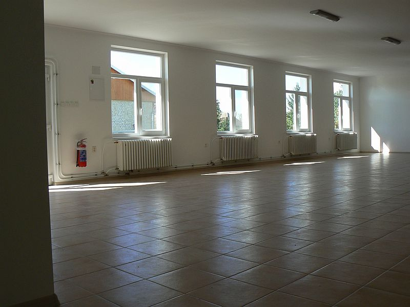 Prenájom budovy pre obchod a služby - 3