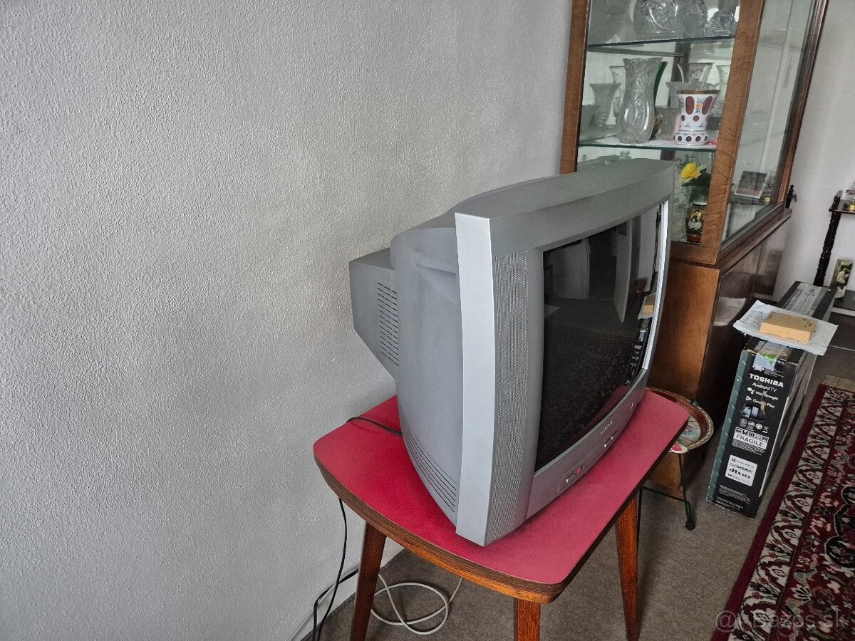 Predám televízor Philips 55 cm - 3