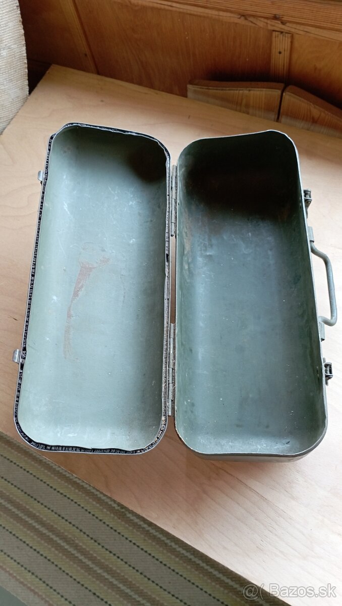 Stará vojenská lekárnička... - 3