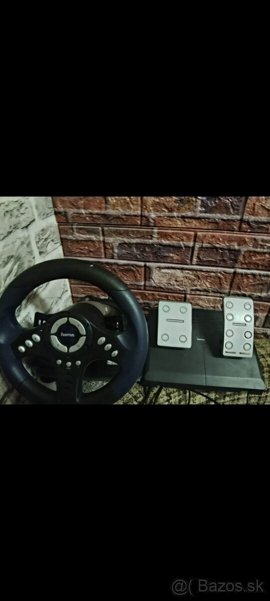 Hrací volant a pedále - 3