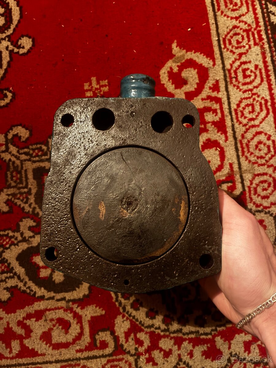 Vodná pumpa Zetor - 3