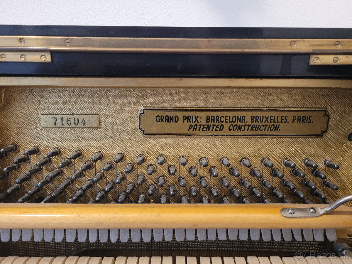 Predám piano Petrof - 3