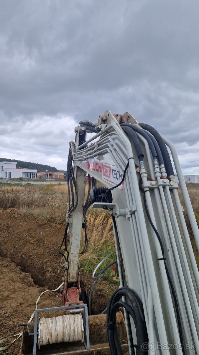 Minibager Takeuchi TB240 s POWERTILTOM - 3