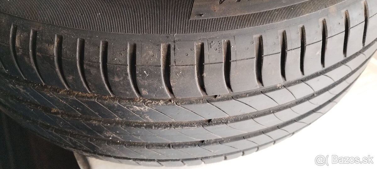 Michelin 225/55R17 - 3