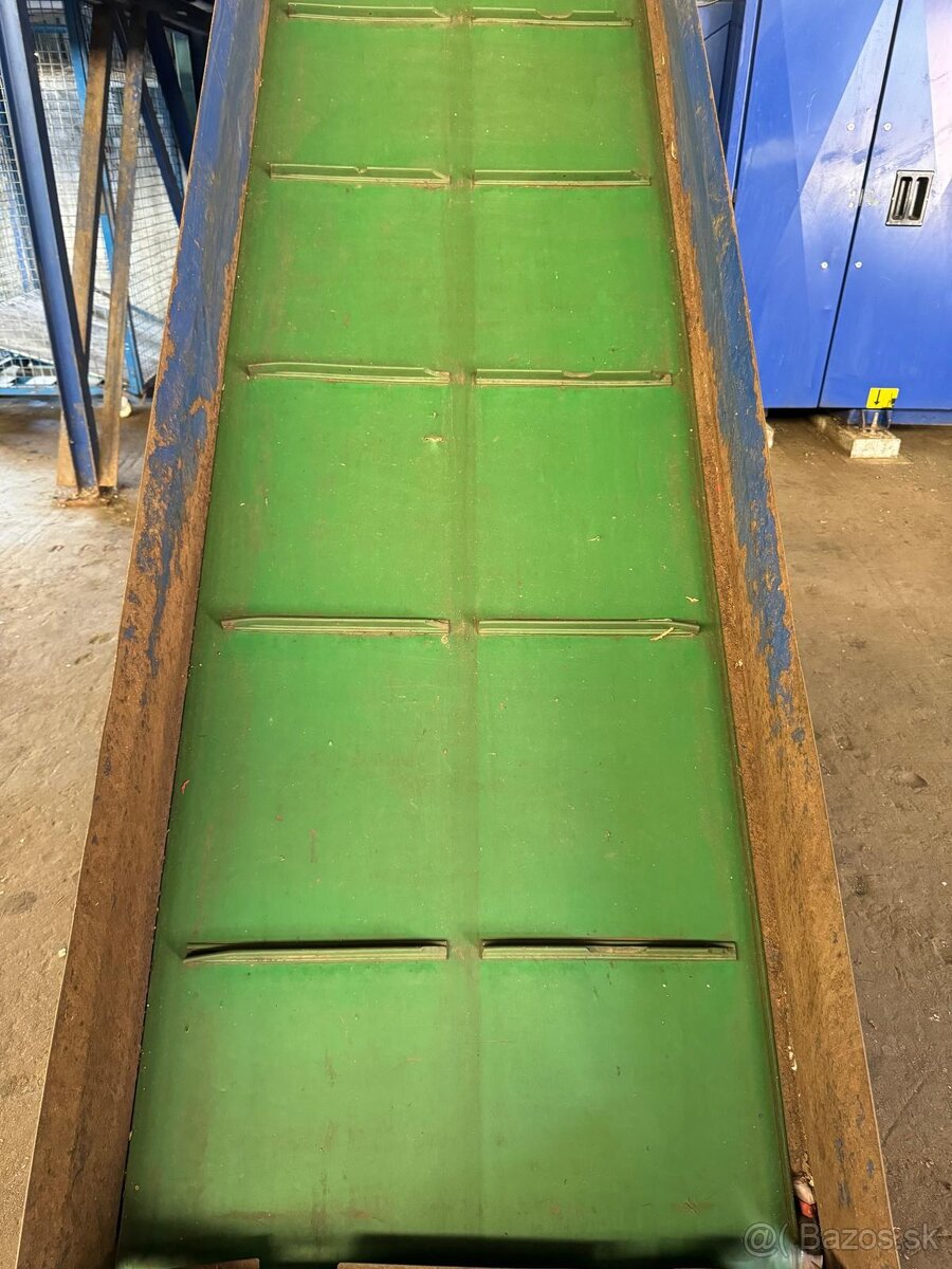 Pásový dopravník šikmý 5,6m - 3