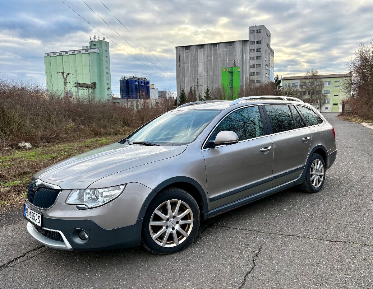 Škoda Superb Combi Scout 4x4 2.0 TDI 103kw DSG+ F1 2013 - 3