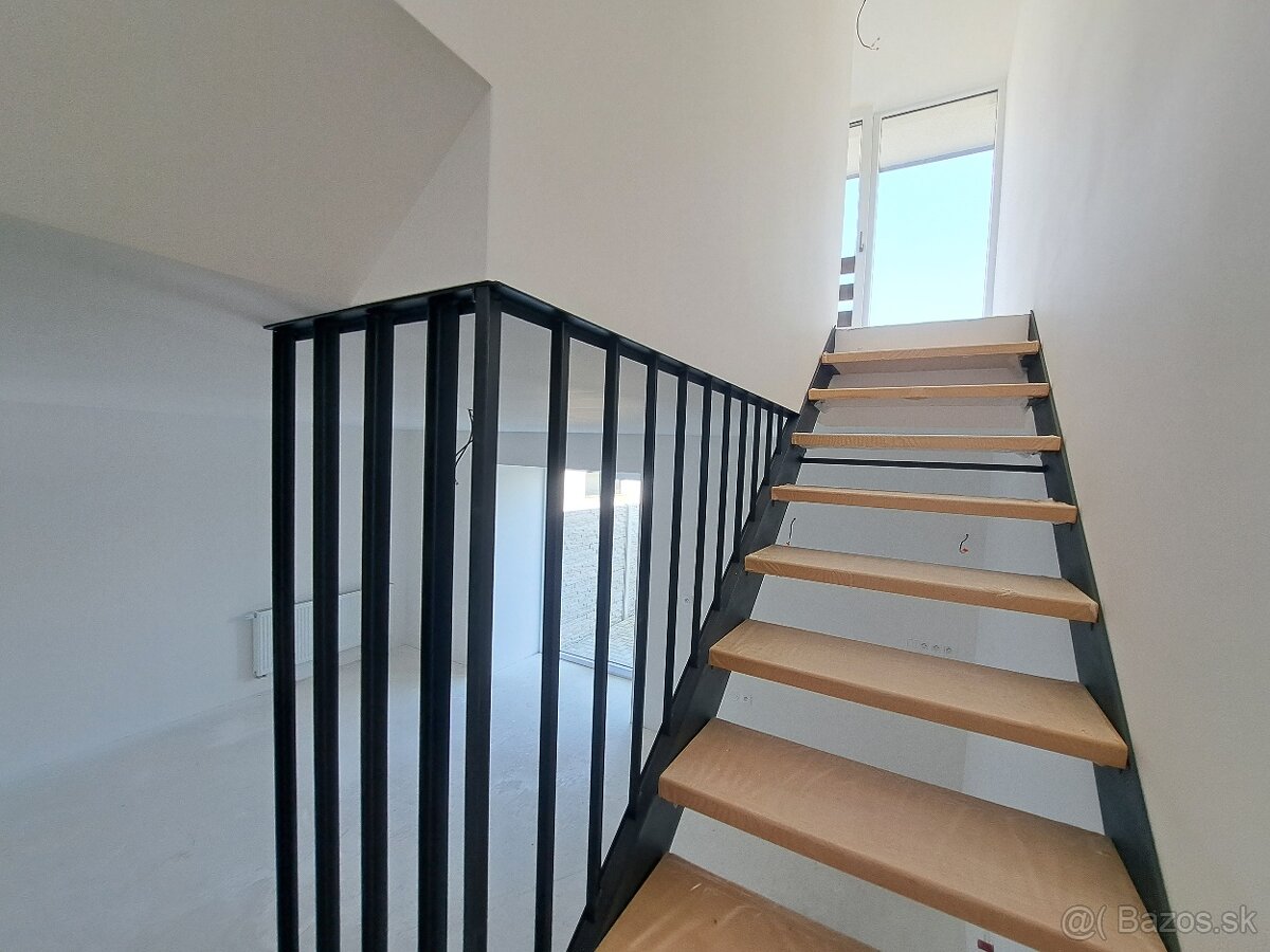 Mezonetový byt s veľkou terasou, Kalná nad Hronom - 3