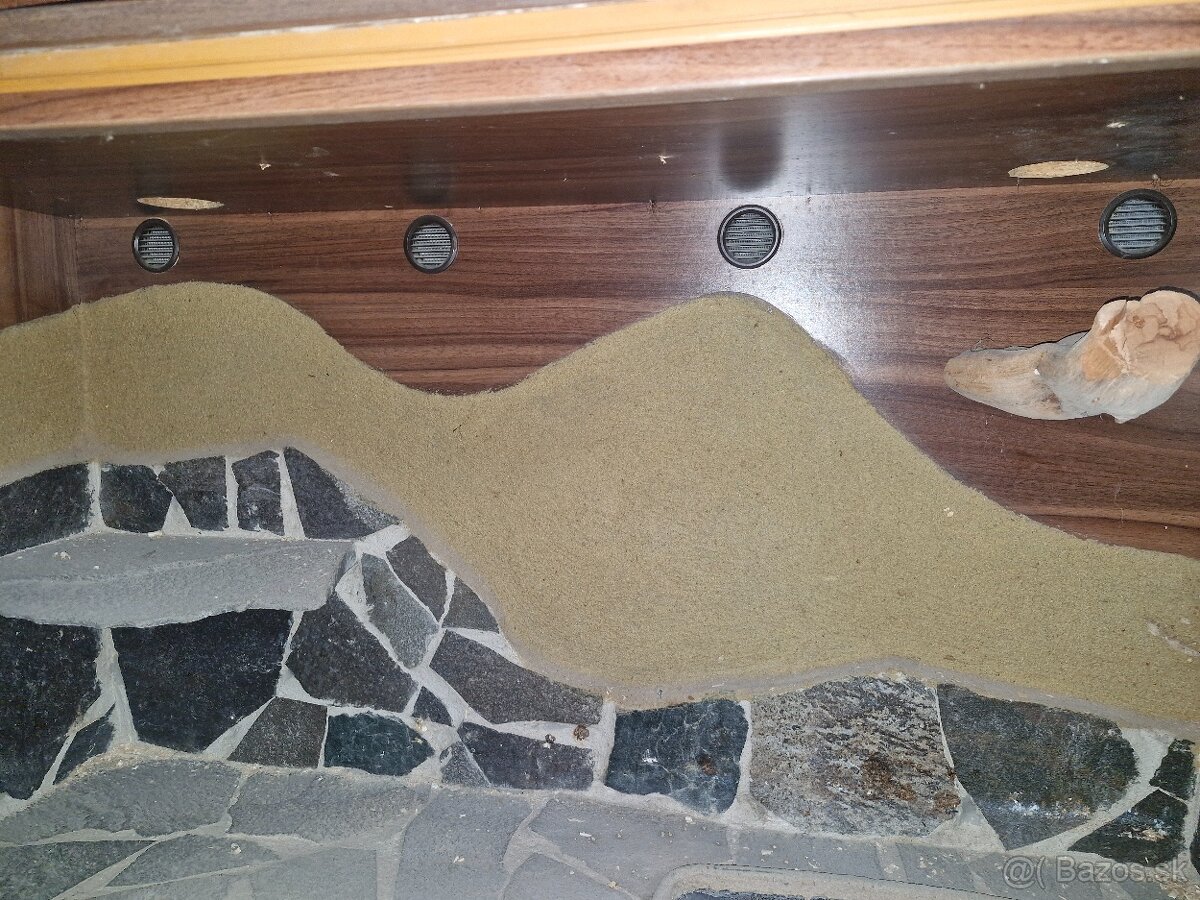 Darujem terárium - 3