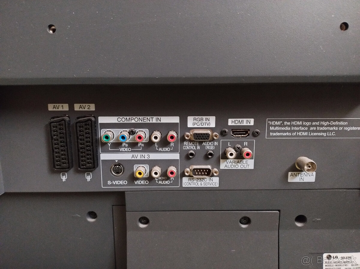 LG 32" - 3