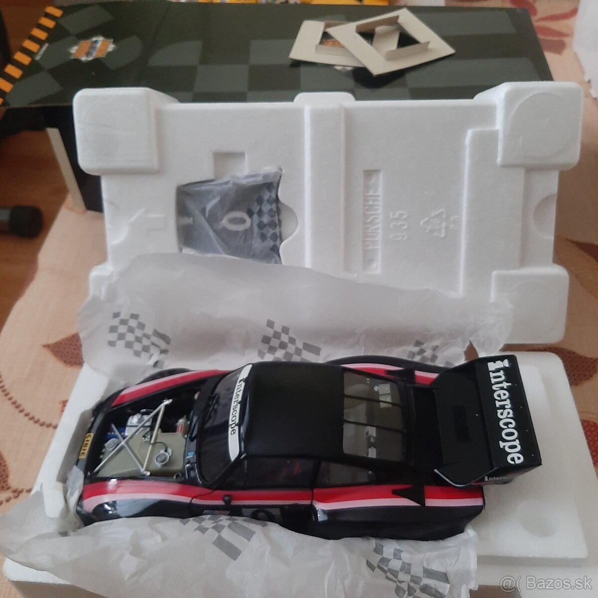 1:18 Porsche 934,935 Exoto - 3