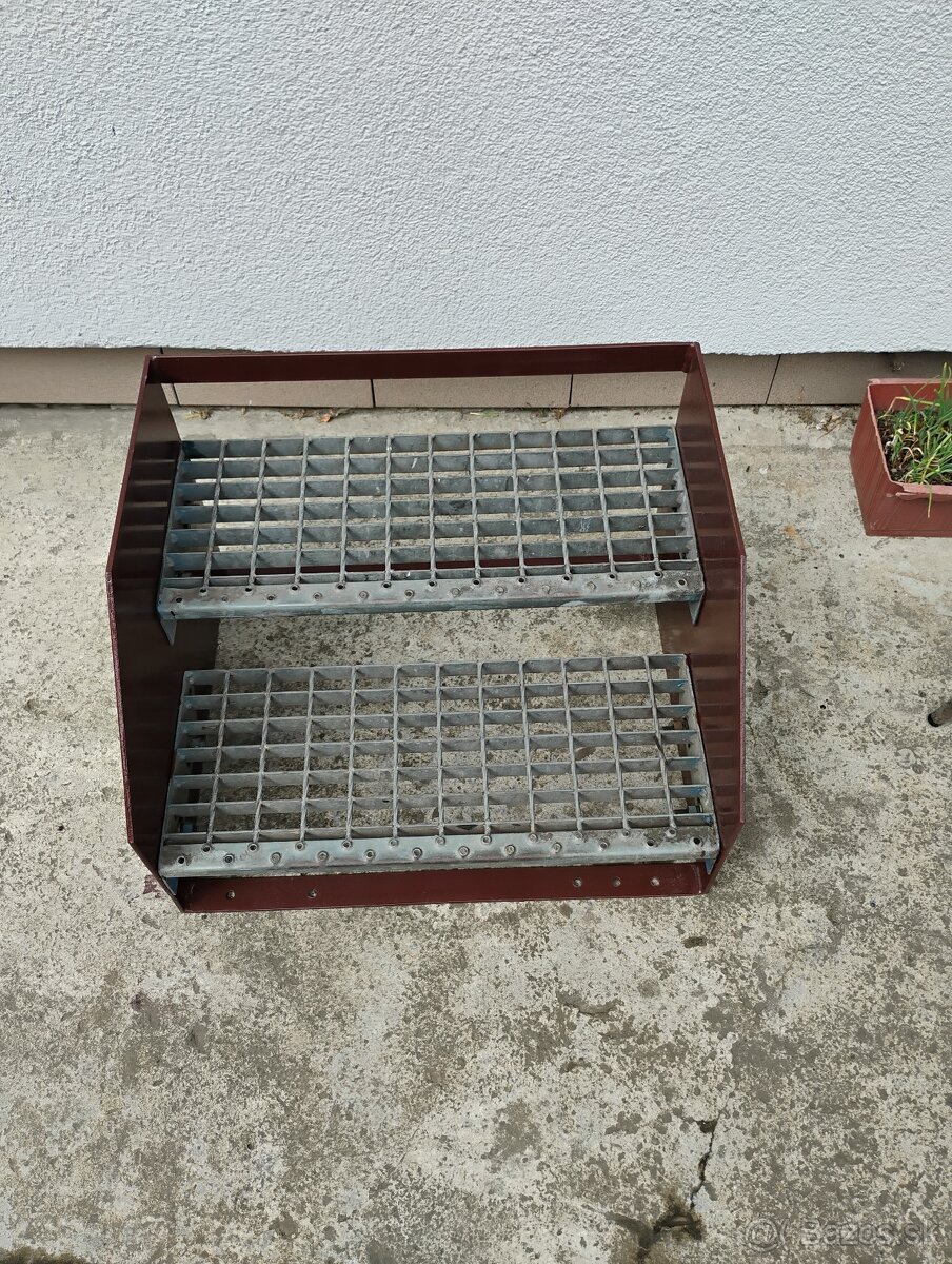 Kovové schody. - 3