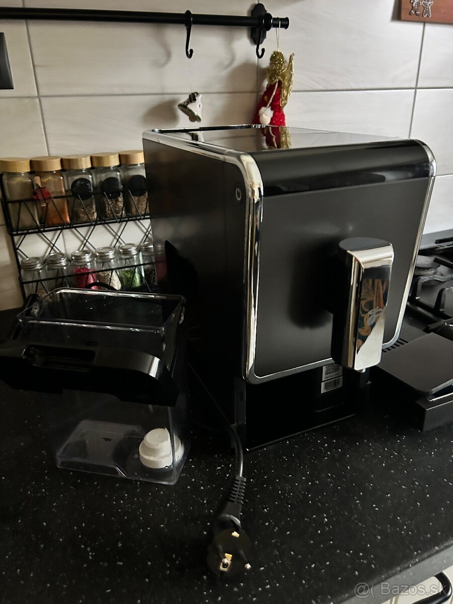 Plnoautomatický kávovar Tchibo - 3