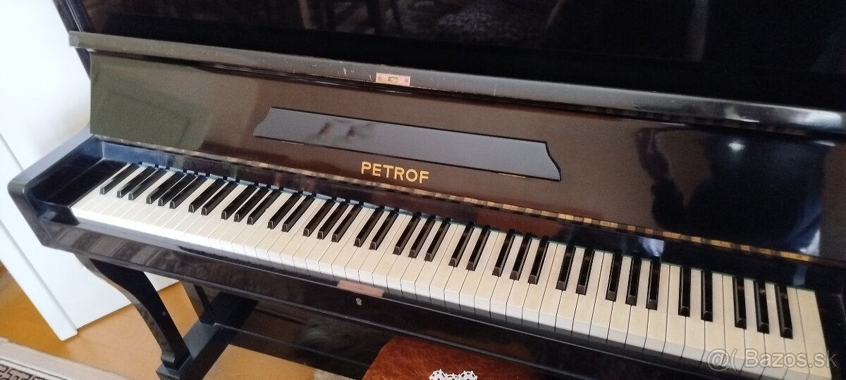 klavír PETROF - 3