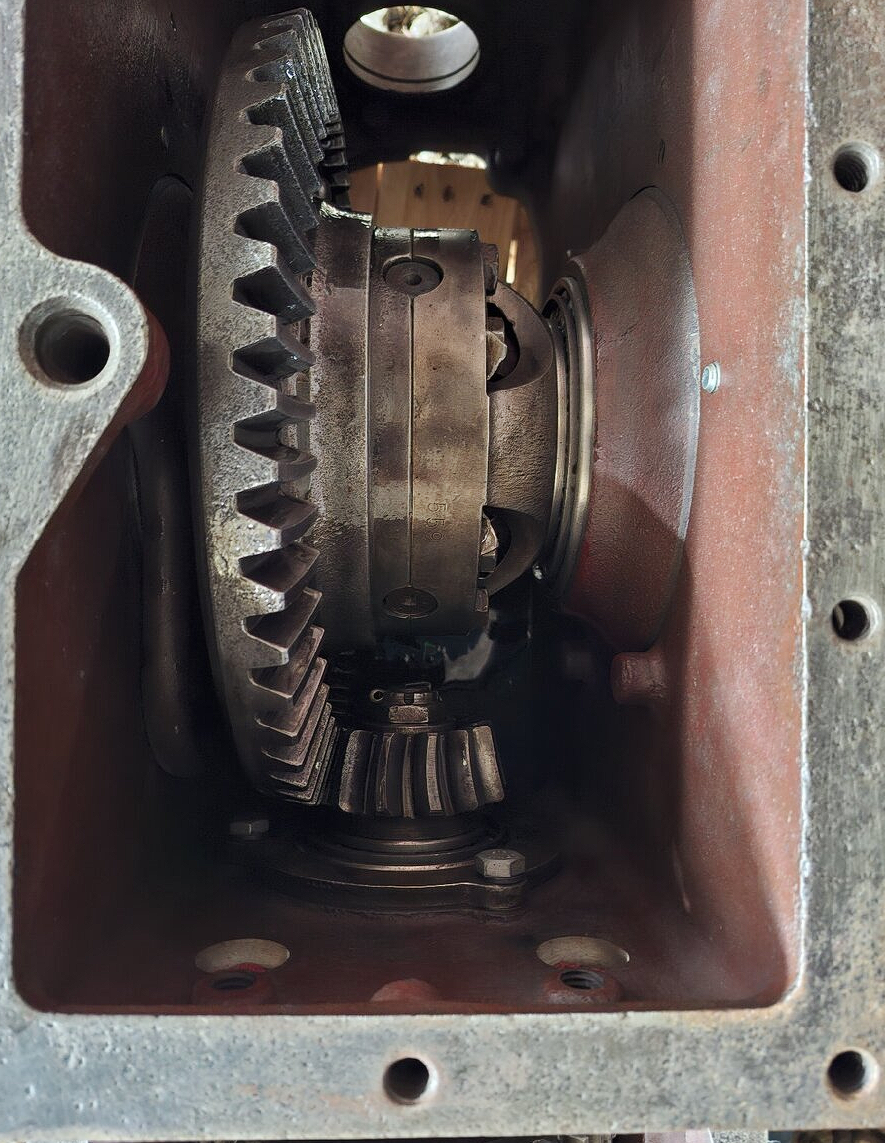 Zadna čast traktora Zetor - 3