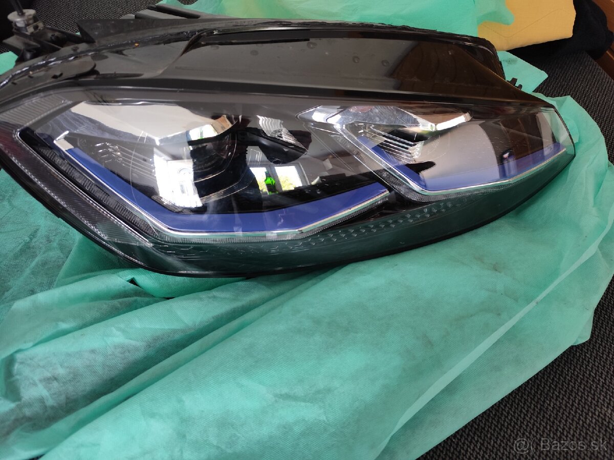 Predné pravé svetlo Volkswagen eGolf - 3