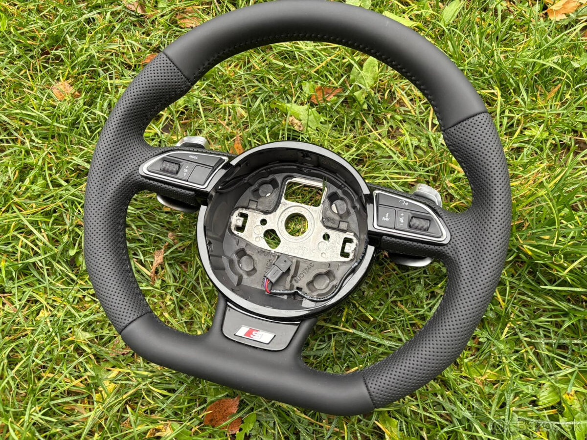 VOLANT AUDI KOŽENÝ PERFOROVANY CIERNE SITIE ZKOSENY - 3