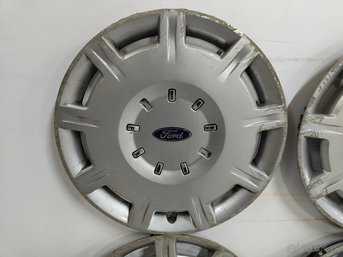 Predám puklice Ford R16 - 3