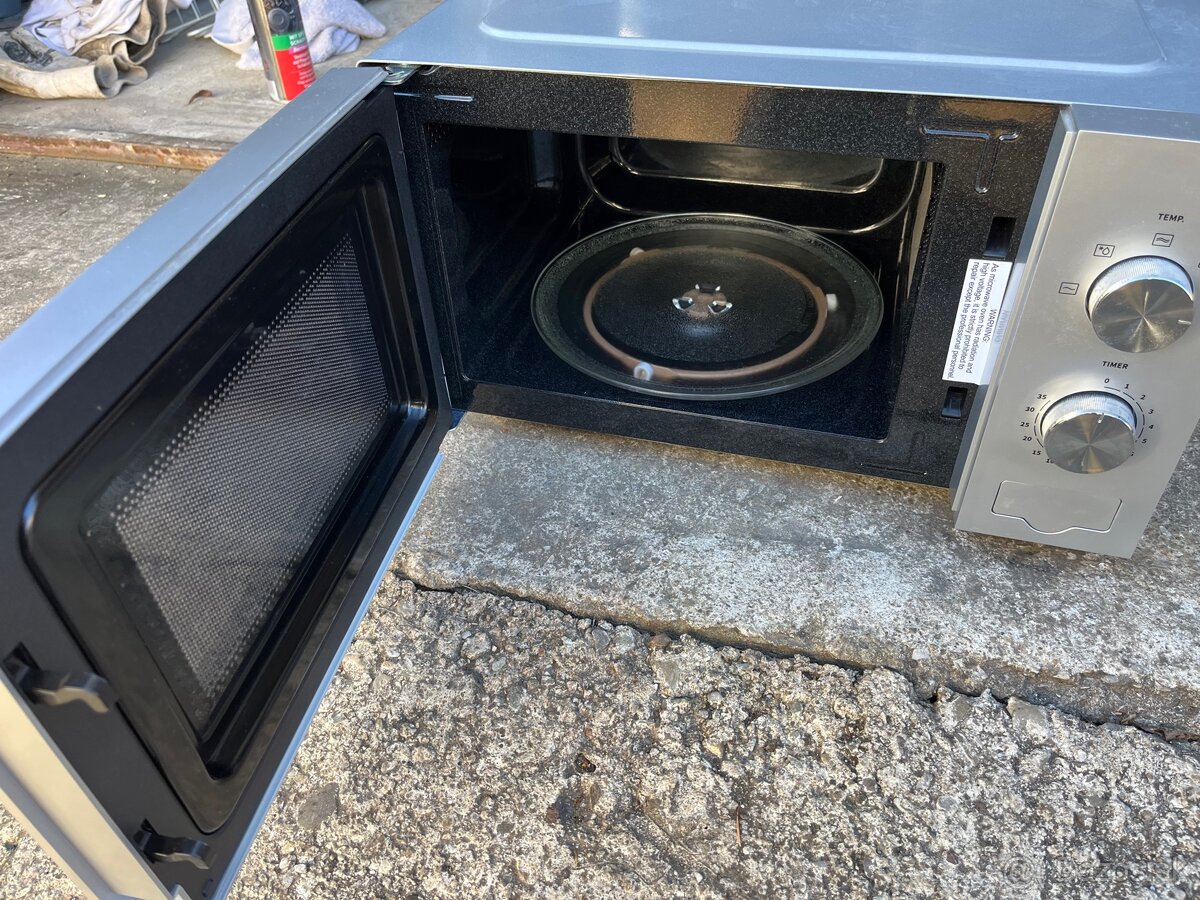 Mikrovlná rúra Hisense - 3