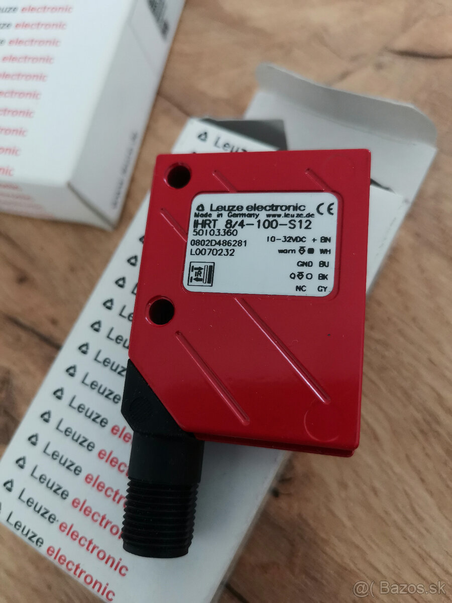 Senzor Leuze IHRT 8/4-100-S12 - 3