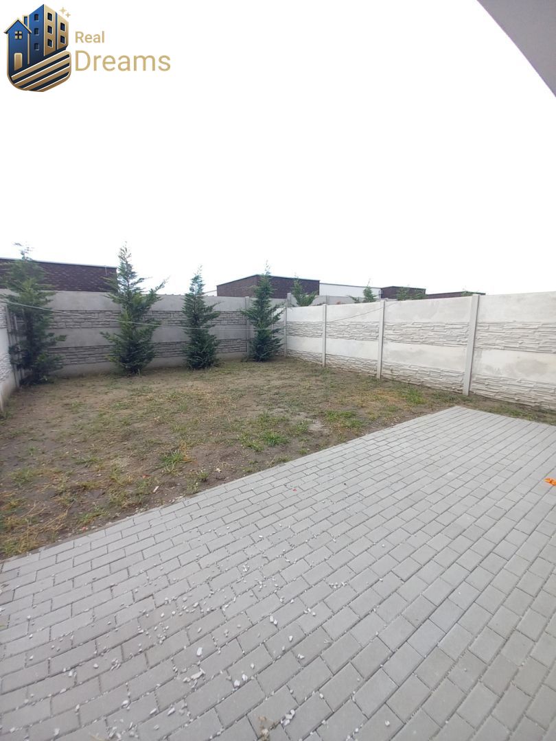 SKOLAUDOVANÉ Novostavba 2-3 izbových bytov s pozemkom v pol - 3