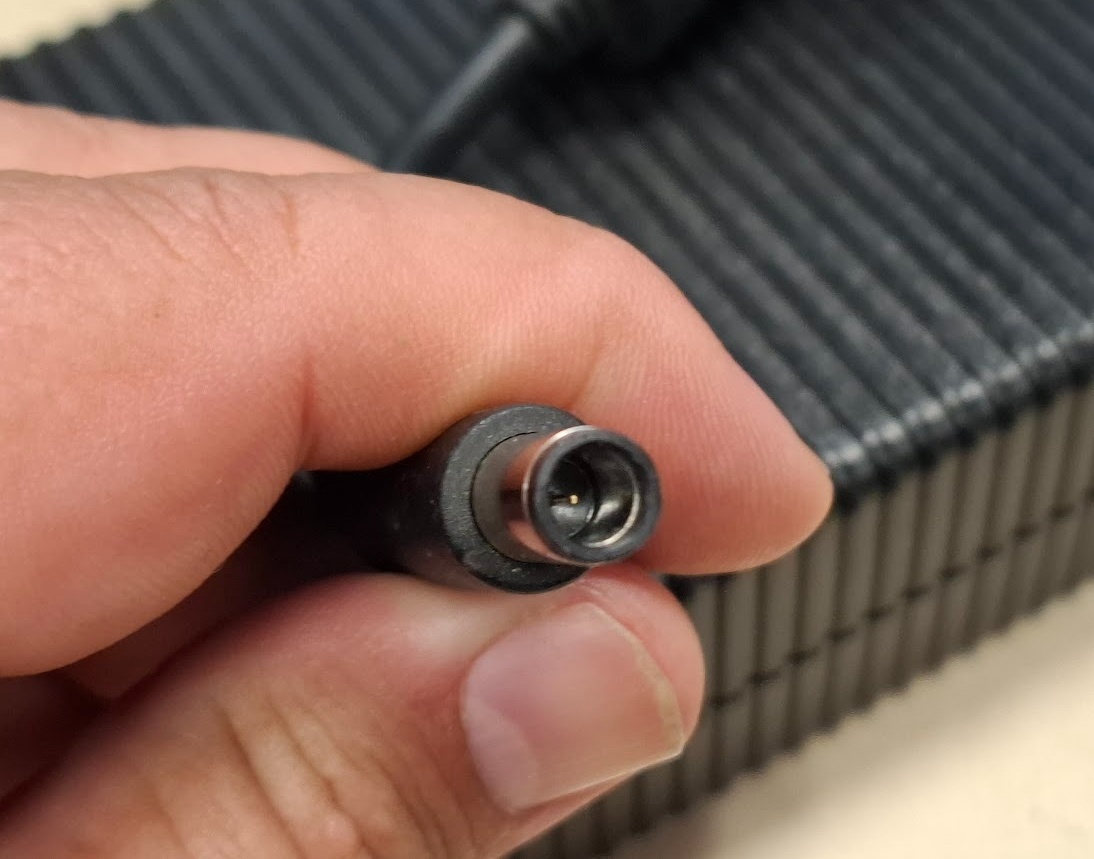 HP PSU 230W 19.5V 11.8A 7.4/5.0mm pre HP aj DELL - 3