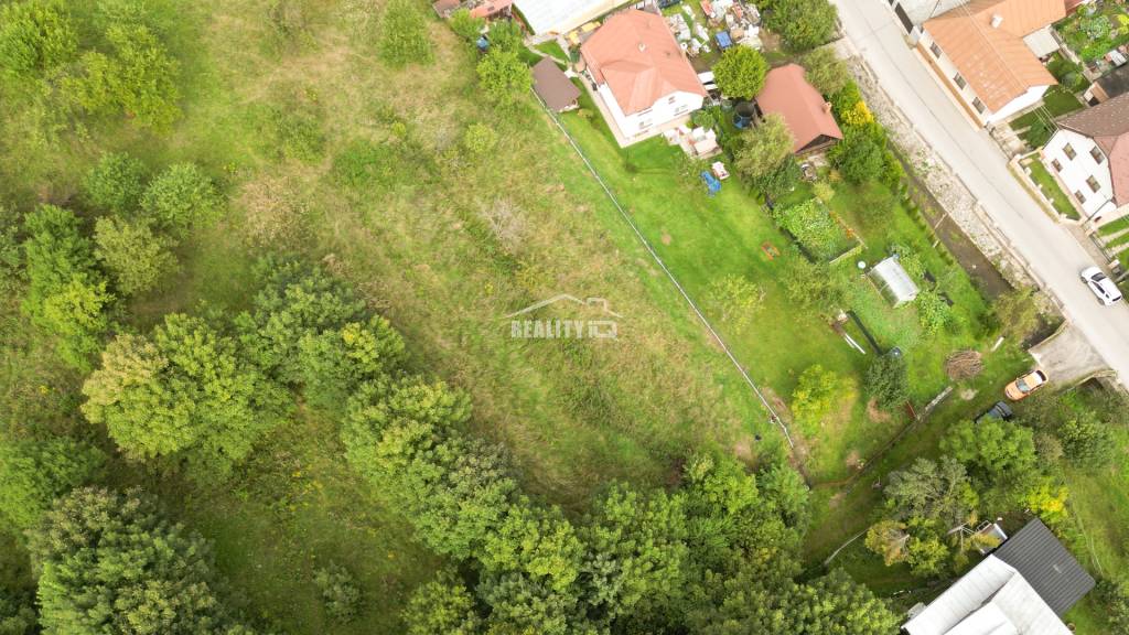 Exkluzívne na predaj slnecný pozemok 758 m2, Snežnica - cent - 3