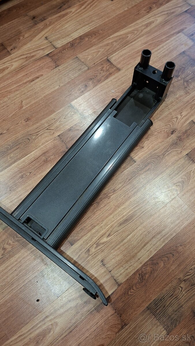 vyskovo nastavitelna stolova noha BENE - 3