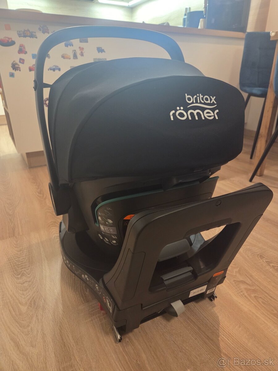 Britax Römer BABY-SAFE 3 i-Size Bundle Flex iSense - 3