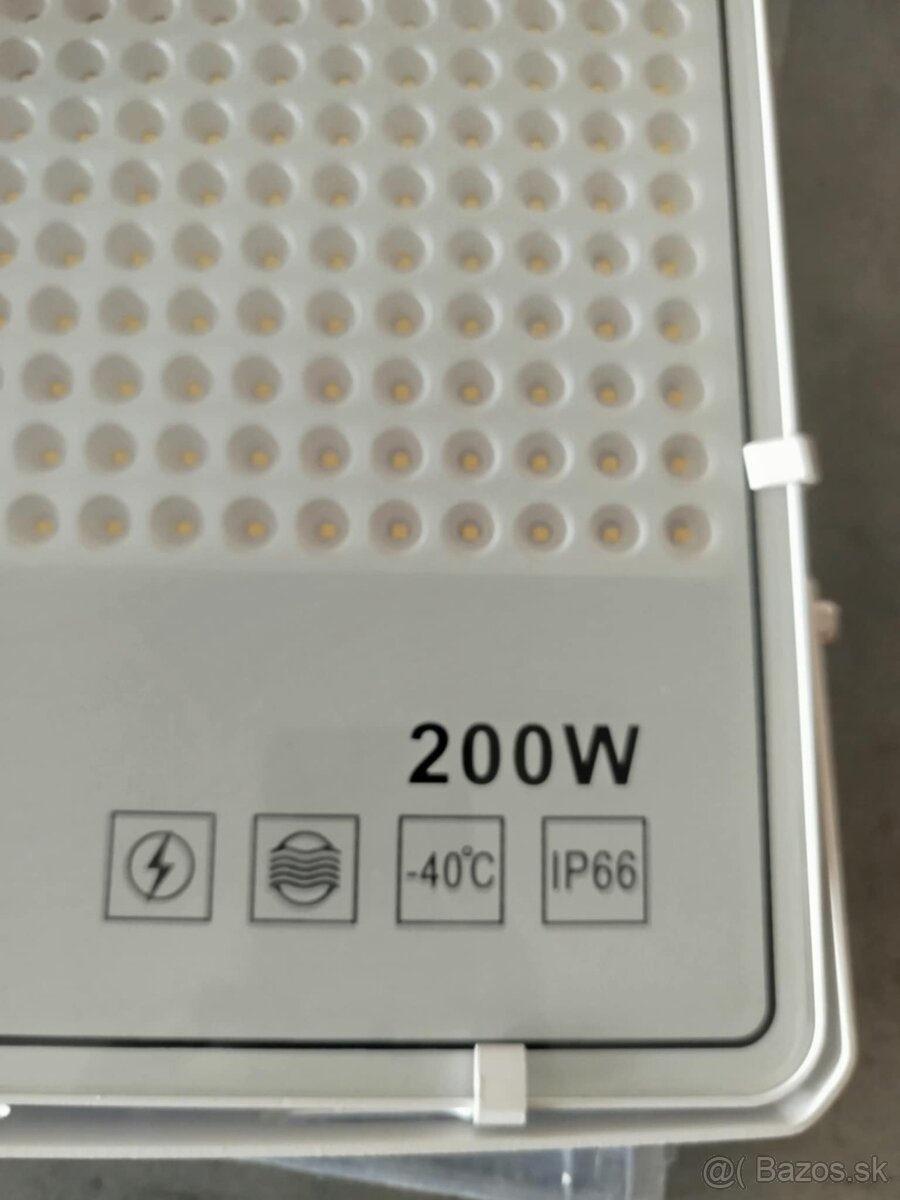 Halogénový Led reflektor 200W - 3