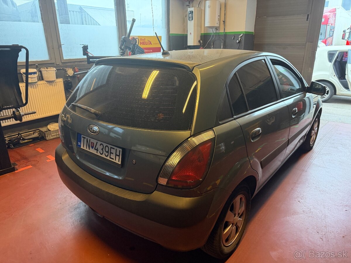 KIA Rio 1.4 2009 - 3