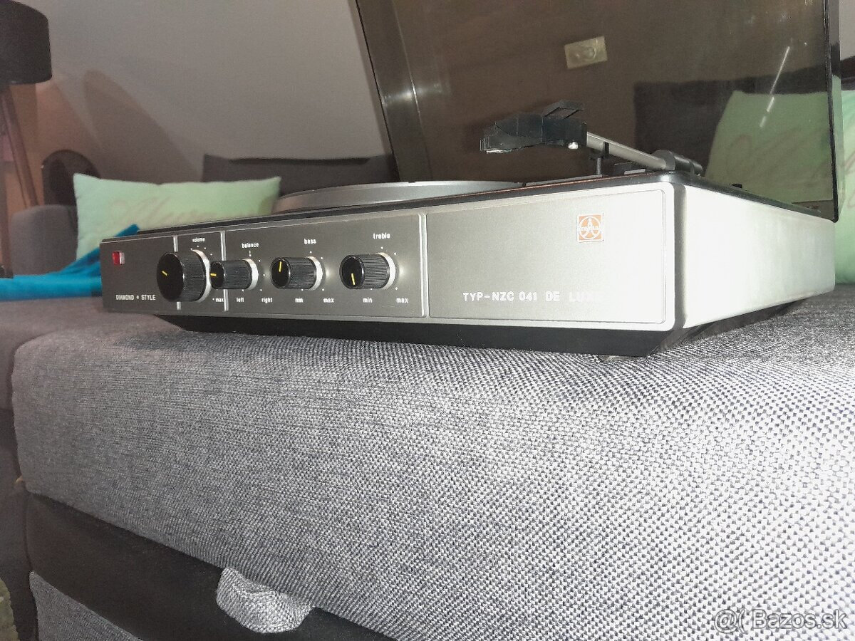 Gramofon NZC 041 - 3