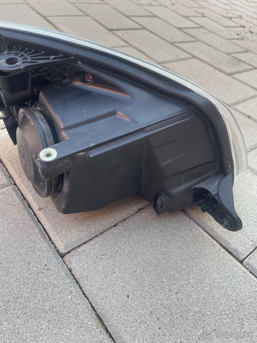 Predné svetlo Škoda Fabia 2 - 3