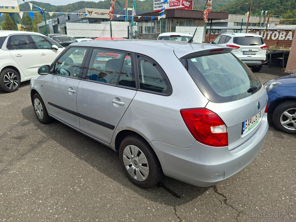 Škoda Fabia Combi 1.4 16V Ambiente - 3
