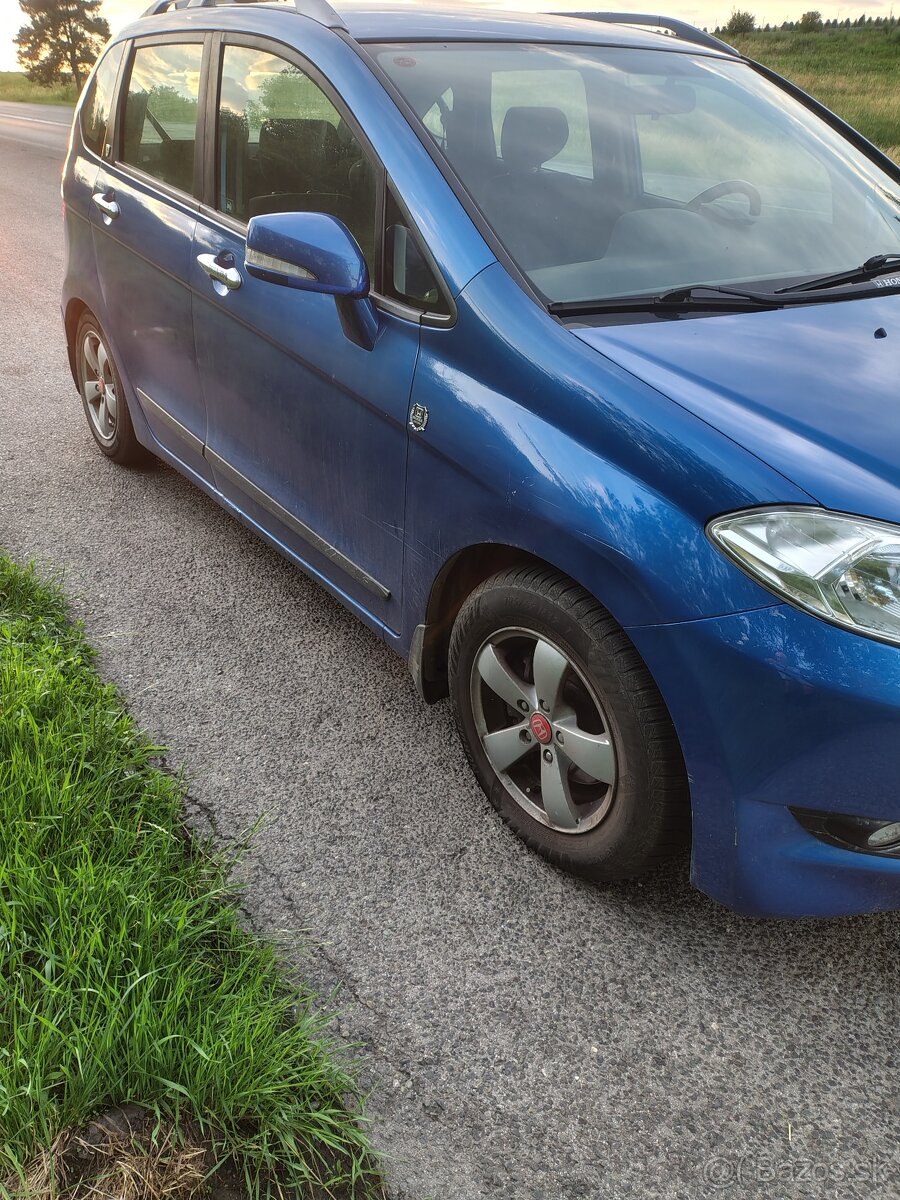 predam auto Honda FR-V 1,7 benzin - 3