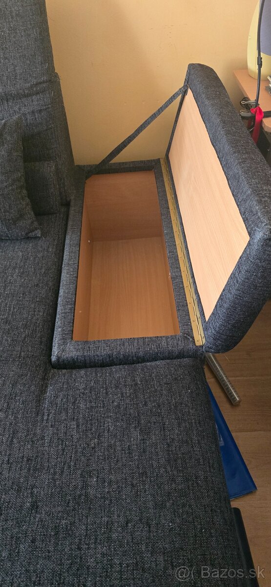 SEDÁČKA V TVARE L - 3
