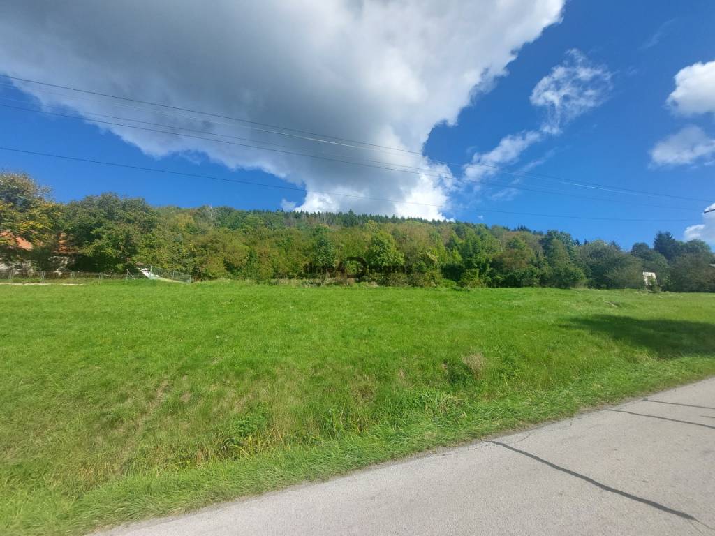 NA PREDAJ stavebný pozemok Detva Skliarovo - 3