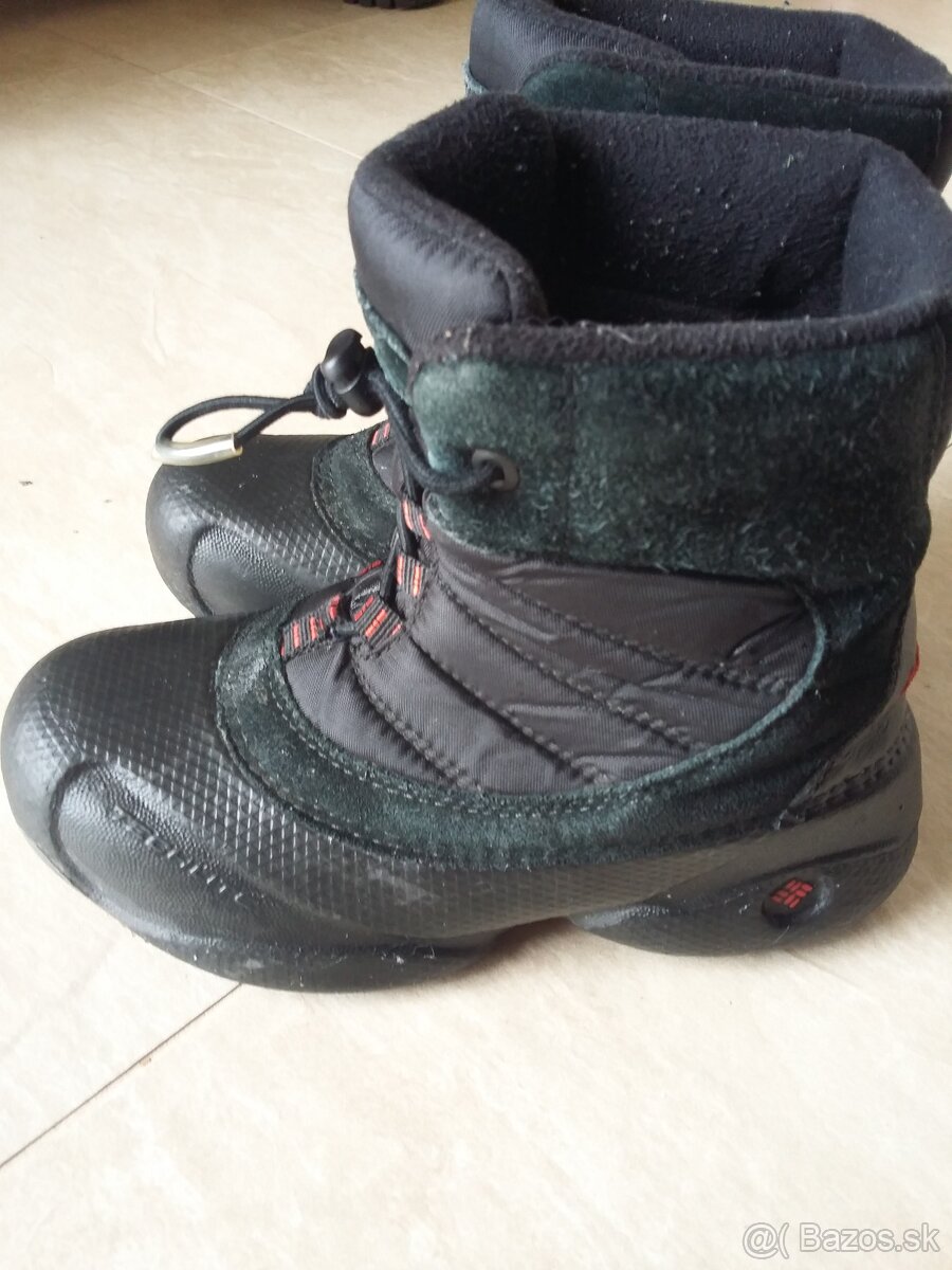 Predám ľahké čižmy zn.Columbia, nepremokavé, teplé veľ.32 - 3