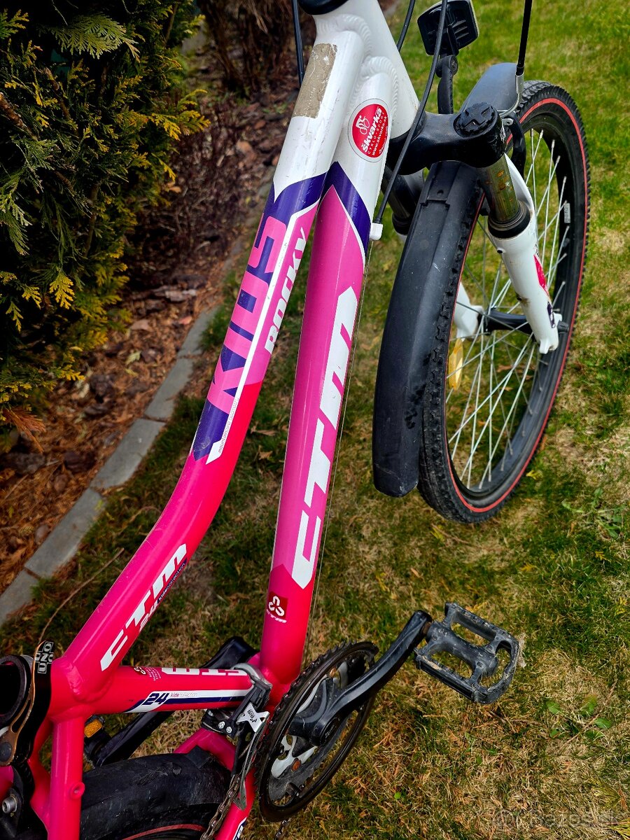 Predám dievčenský bicykel CTM 24 - 3