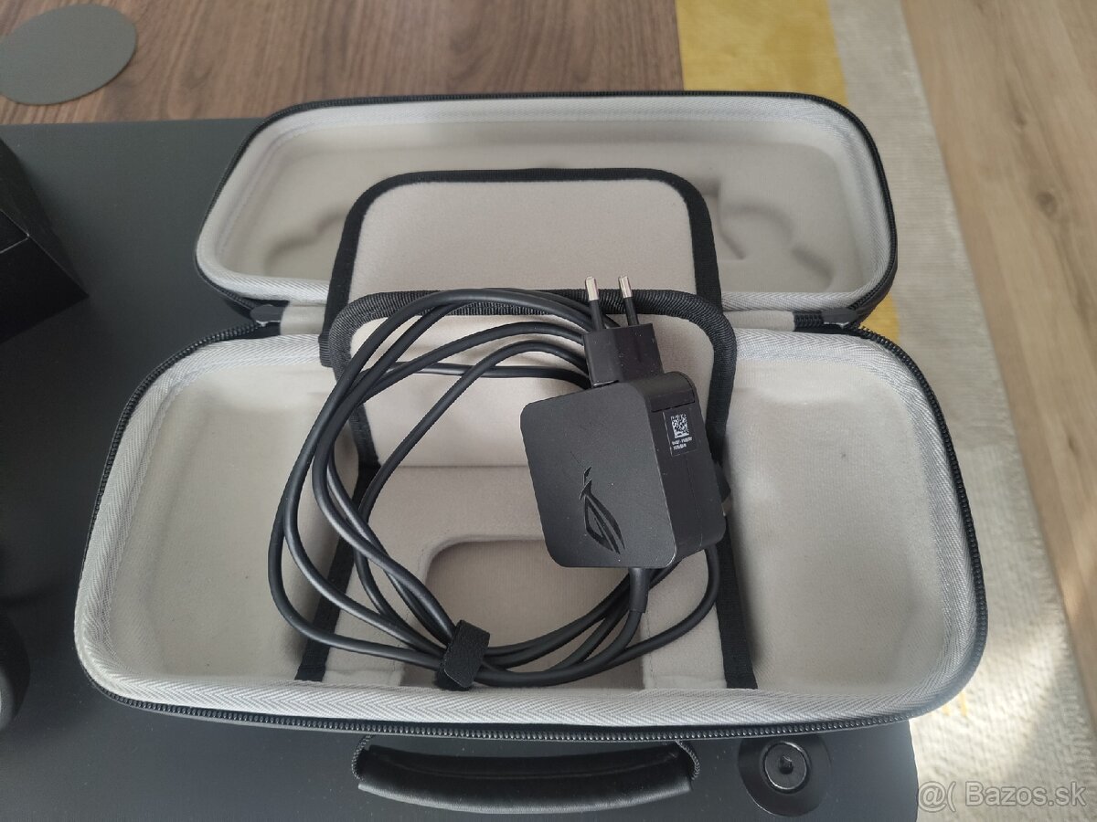Asus ROG Ally X (Z1 Extreme) RC72LA - 3