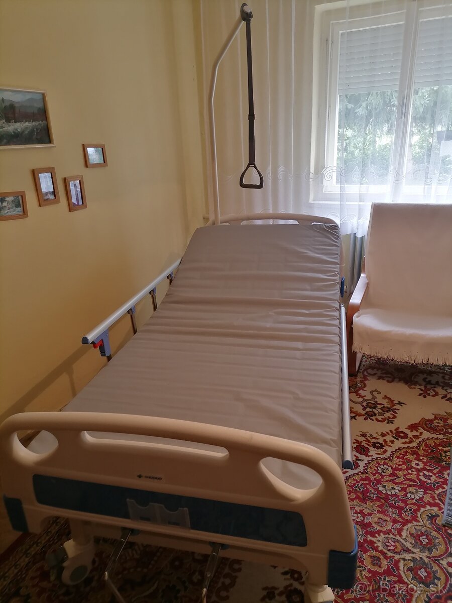 Mechanicka polohovacia posteľ - 3