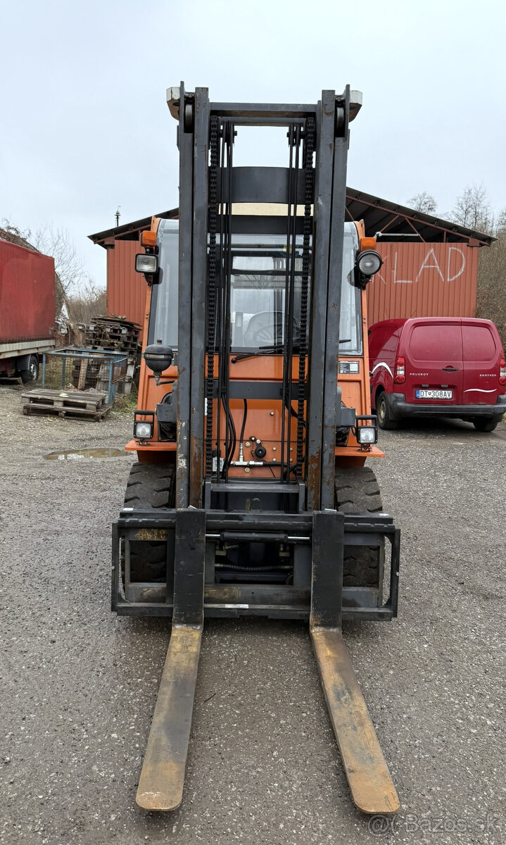 Heli CPYD 45, Nissan LPG, kabína, r.v. 2013, 1027 mth - 3