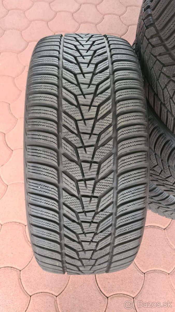 Zimne pneumatiky Hankook Winter evo3 245/40 R20,275/35 R20 - 3