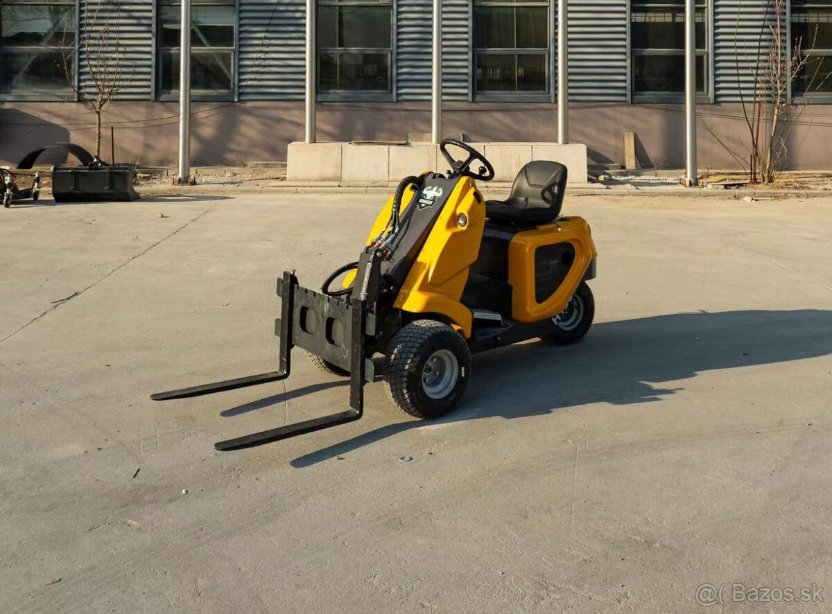 Predám obratný 3 kolesový nakladač tipu multione pohon 3x3 - 3