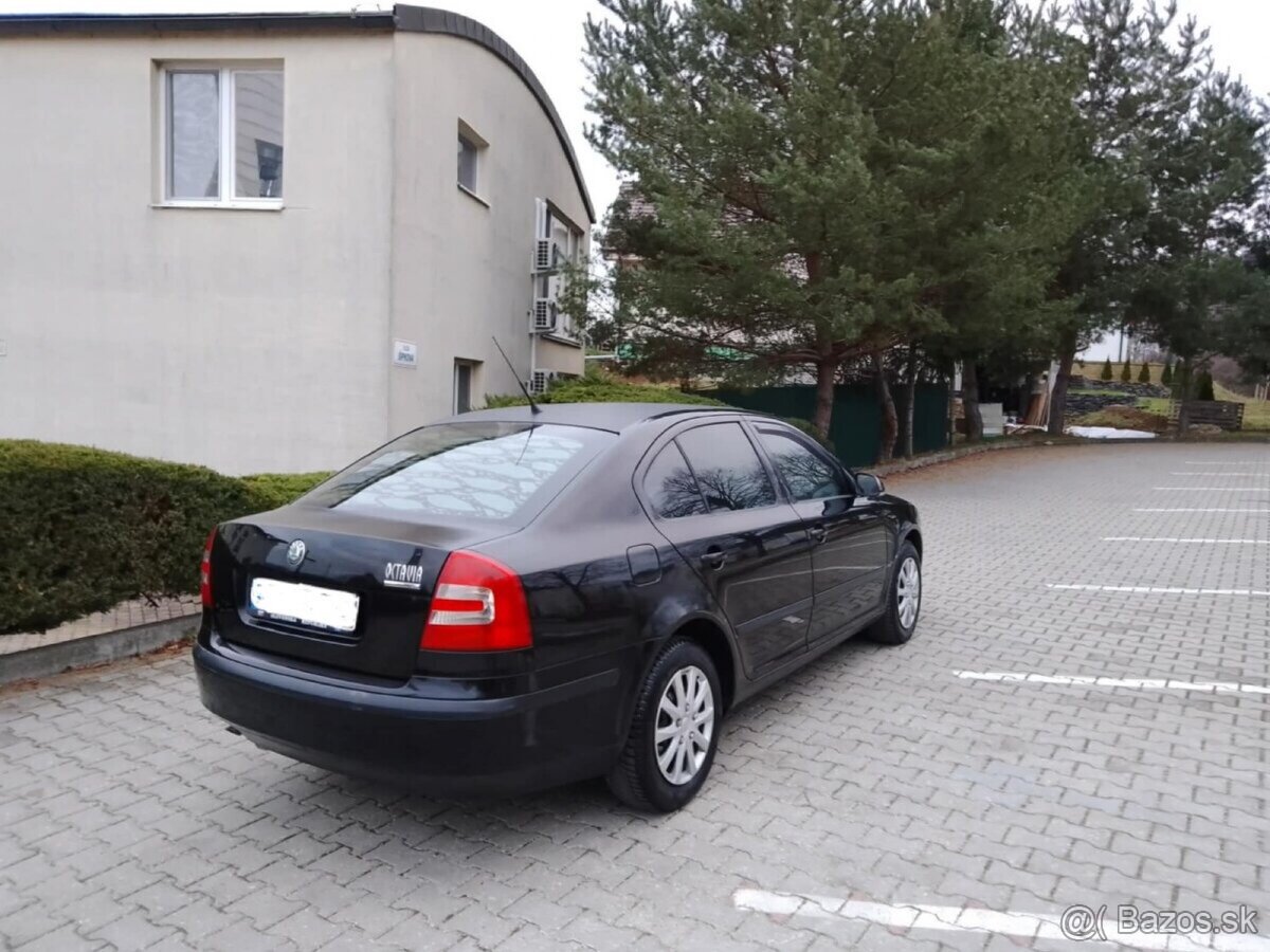 Škoda Octavia 2 1.6 MPI Benzín 5st. - 3